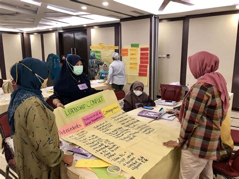 Bangsamoro women lead peacebuilding and community .